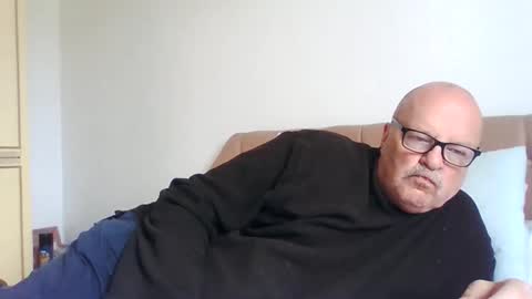 Snapshot of old_fkrr_ chatting on September 13, 2025, 8:58 am old_fkrr_ online show from September 13, 2025, 8:58 am