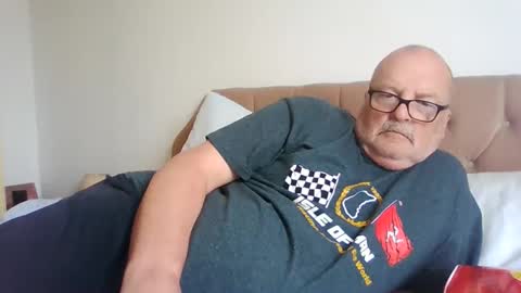 Snapshot of old_fkrr_ chatting on September 23, 2025, 9:01 am old_fkrr_ online show from September 23, 2025, 9:01 am