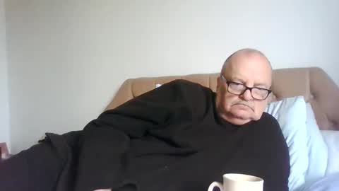 Snapshot of old_fkrr_ chatting on October 3, 2025, 11:07 am old_fkrr_ online show from October 3, 2025, 11:07 am