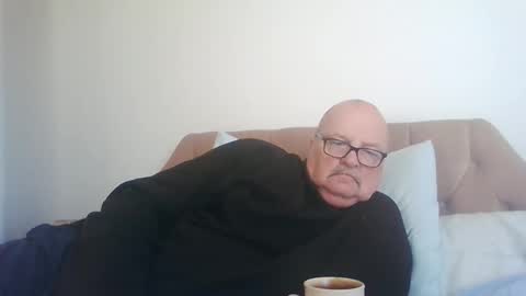 Snapshot of old_fkrr_ chatting on October 25, 2025, 9:39 am old_fkrr_ online show from October 25, 2025, 9:39 am