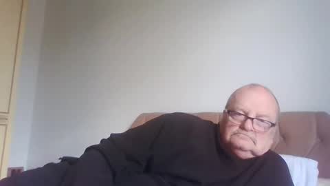 old_fkrr_ online show from May 15, 2026, 3:41 pm
