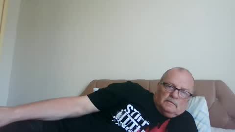 old_fkrr_ online show from June 26, 2026, 11:03 am