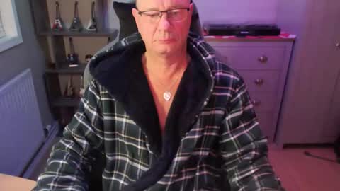 oldveteranuk online show from February 15, 2026, 5:04 am