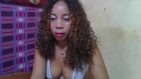 olinaa online show from April 19, 2026, 11:53 am