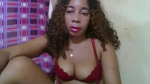 olinaa online show from April 21, 2026, 12:23 am