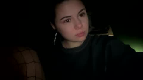 Snapshot of olivepeach chatting on January 8, 2025, 11:30 pm Oil online show from January 8, 2025, 11:30 pm