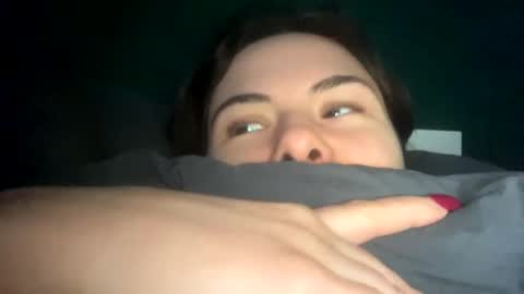 Snapshot of olivepeach chatting on January 30, 2025, 12:37 pm Oil online show from January 30, 2025, 12:37 pm