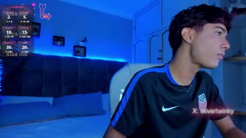 oliver20__ online show from March 22, 2026, 4:27 am