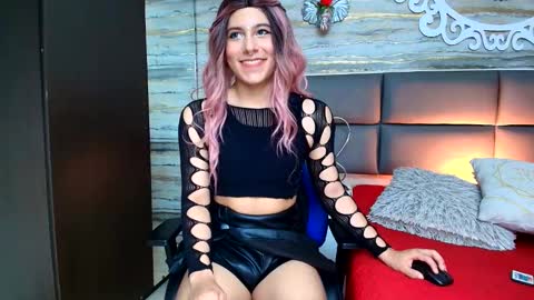 Snapshot of oliver__brown chatting on March 8, 2025, 9:08 pm Oliver online show from March 8, 2025, 9:08 pm