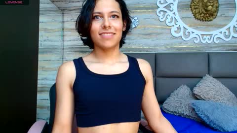 Oliver  online show from November 21, 2025, 11:36 pm