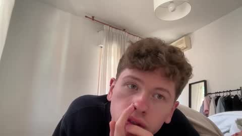 Snapshot of oliver_and_thomas chatting on September 24, 2025, 1:03 pm Oliver and Thomas online show from September 24, 2025, 1:03 pm