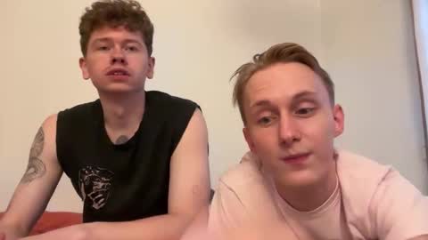 Snapshot of oliver_and_thomas chatting on September 29, 2025, 6:02 pm Oliver and Thomas online show from September 29, 2025, 6:02 pm