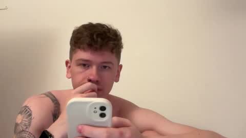 Snapshot of oliver_and_thomas chatting on October 2, 2025, 6:04 pm Oliver and Thomas online show from October 2, 2025, 6:04 pm