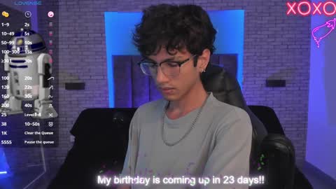 Snapshot of oliver_fast_ chatting on January 24, 2025, 4:05 am Oliver fast online show from January 24, 2025, 4:05 am