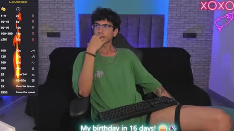 Snapshot of oliver_fast_ chatting on January 30, 2025, 7:50 am Oliver fast online show from January 30, 2025, 7:50 am