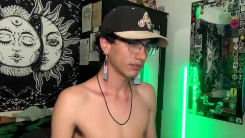 Snapshot of oliver_fast_ chatting on October 4, 2025, 3:59 am Oliver fast online show from October 4, 2025, 3:59 am