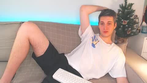 Snapshot of oliver_hort chatting on January 9, 2025, 5:43 pm Oliver online show from January 9, 2025, 5:43 pm