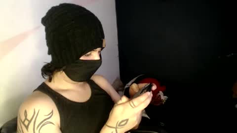 oliver_laid_2023 online show from February 23, 2025, 1:02 am