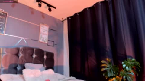 oliver mr  online show from November 28, 2025, 8:22 pm