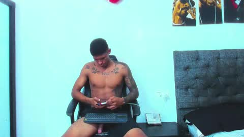 oliver_smith_2 online show from September 20, 2025, 5:25 pm