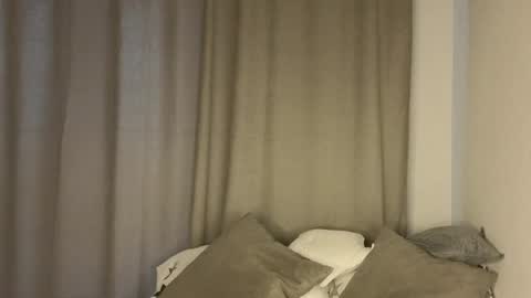 Snapshot of oliver_star_boy chatting on May 4, 2026, 3:30 pm oliver online show from May 4, 2026, 3:30 pm