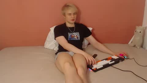 Oliver online show from April 12, 2026, 1:21 am