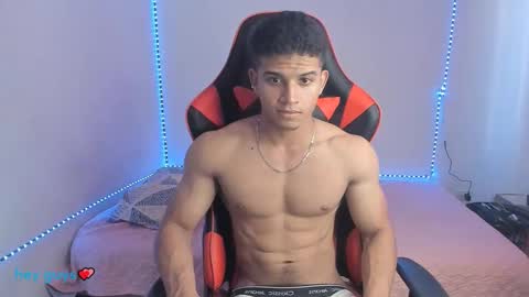 Snapshot of oliver_thompsson chatting on December 1, 2024, 8:20 pm oliver thompsson online show from December 1, 2024, 8:20 pm