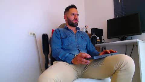 oliver online show from January 17, 2026, 2:55 pm