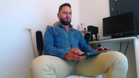 oliver online show from March 20, 2026, 3:50 pm