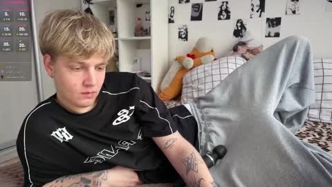 oliver online show from April 5, 2026, 10:01 am