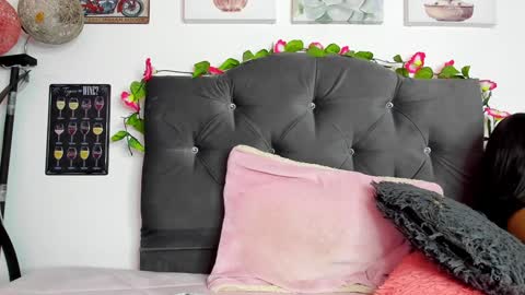 Snapshot of olivia22love chatting on December 12, 2024, 5:37 pm ..................................... 500 am- 1200 pm GMT-5 online show from December 12, 2024, 5:37 pm