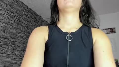 Snapshot of olivia22love chatting on February 15, 2025, 3:17 pm ..................................... 500 am- 1200 pm GMT-5 online show from February 15, 2025, 3:17 pm