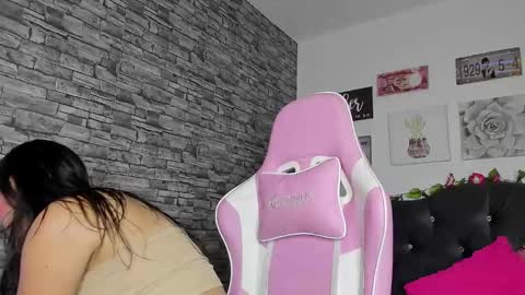 Snapshot of olivia22love chatting on February 27, 2025, 11:41 am ..................................... 500 am- 1200 pm GMT-5 online show from February 27, 2025, 11:41 am