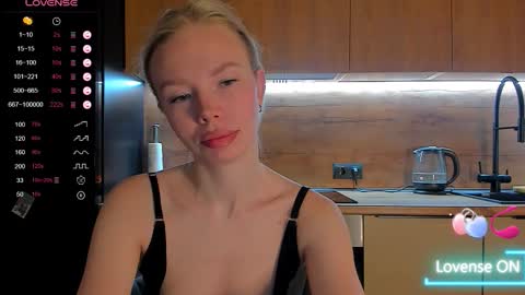 Olivia 3 online show from March 30, 2026, 10:00 pm