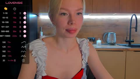 Olivia 3 online show from May 18, 2026, 9:20 pm
