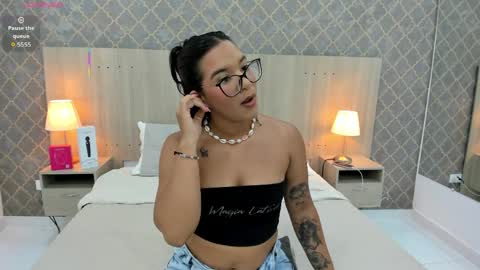 Olivia online show from April 7, 2026, 7:47 pm