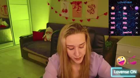 olivia_daze online show from February 9, 2026, 7:18 pm