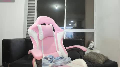 olivia_martine online show from January 9, 2026, 3:53 am