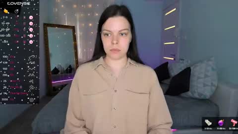 Olivia online show from March 3, 2025, 8:38 am