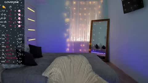 Olivia online show from March 11, 2025, 5:38 am