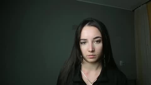 Olivia online show from February 24, 2025, 7:52 pm