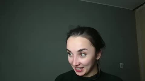 Snapshot of olivia_oliv chatting on February 20, 2026, 9:37 pm Olivia online show from February 20, 2026, 9:37 pm