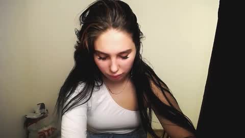 Olivia online show from November 27, 2025, 9:39 pm