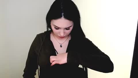 Olivia online show from March 17, 2026, 9:40 pm