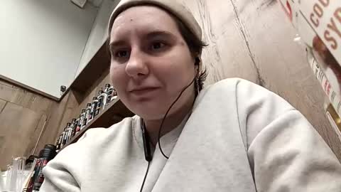 Olivia online show from February 4, 2026, 1:11 am