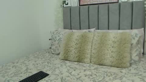Olivia online show from June 3, 2026, 2:36 am