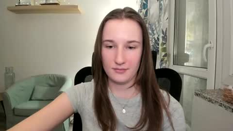 Snapshot of oliviaaa2003 chatting on January 5, 2025, 7:49 pm Oliwiaa2004 online show from January 5, 2025, 7:49 pm