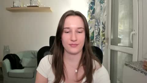 Snapshot of oliviaaa2003 chatting on January 6, 2025, 10:15 pm Oliwiaa2004 online show from January 6, 2025, 10:15 pm