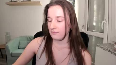 Snapshot of oliviaaa2003 chatting on February 11, 2025, 6:33 pm Oliwiaa2004 online show from February 11, 2025, 6:33 pm