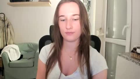 Snapshot of oliviaaa2003 chatting on December 14, 2025, 8:57 pm Oliwiaa2004 online show from December 14, 2025, 8:57 pm